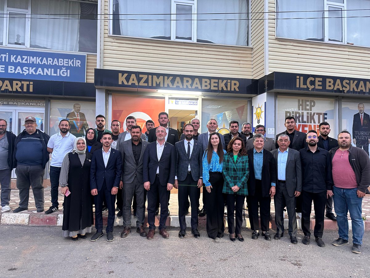 📍 Kazımkarabekir / KARAMAN

AK Partimizin Karaman’daki kararlı yürüyüşünün dirayetli durağı Kazımkarabekir’de, İlçe Danışma Meclisi Toplantımızı gerçekleştirdik.

İl Başkanımız, Belediye Başkanımız, teşkilat mensuplarımız ile Kadın ve Gençlik Kollarımızın katılımıyla verimli bir