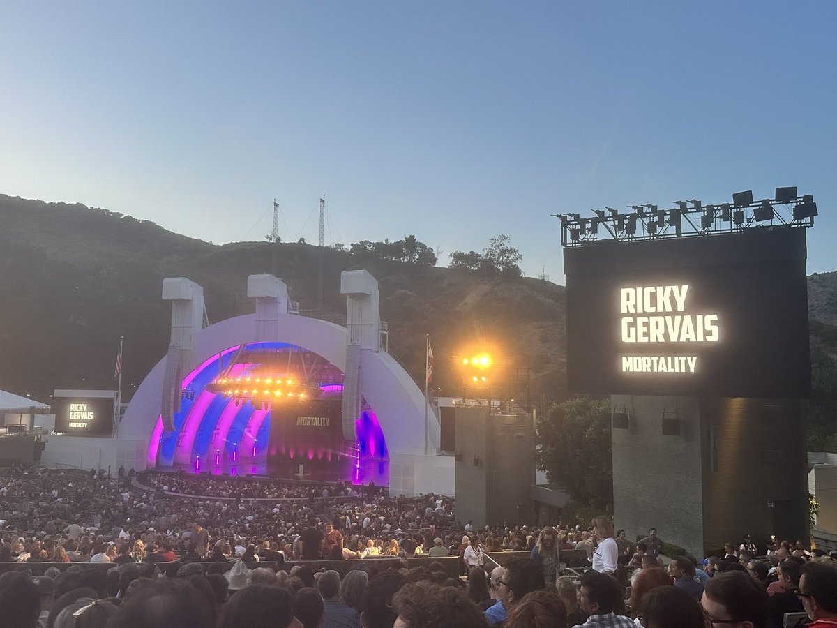 DoubleOshea's tweet photo. Unreal show. 2nd time watching @rickygervais a the Hollywood Bowl and I would do it a third. Too good! 👏🏼 https://t.co/EOnT8ERzlO