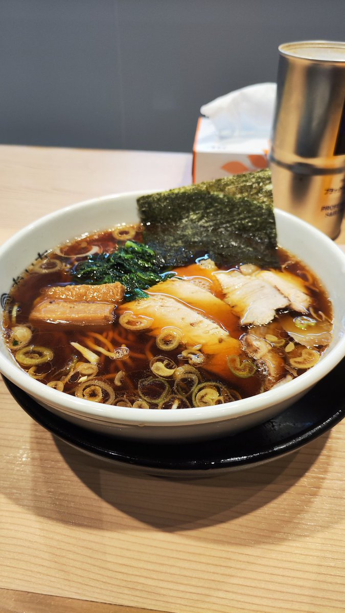 先日は長岡のケンジ先生を観に行きました。
以前お世話になった方々とも会えて、思わず目頭が熱く🥹
出演者、スタッフの皆様お疲れ様でした。

そして長岡の生姜醤油、うまい！