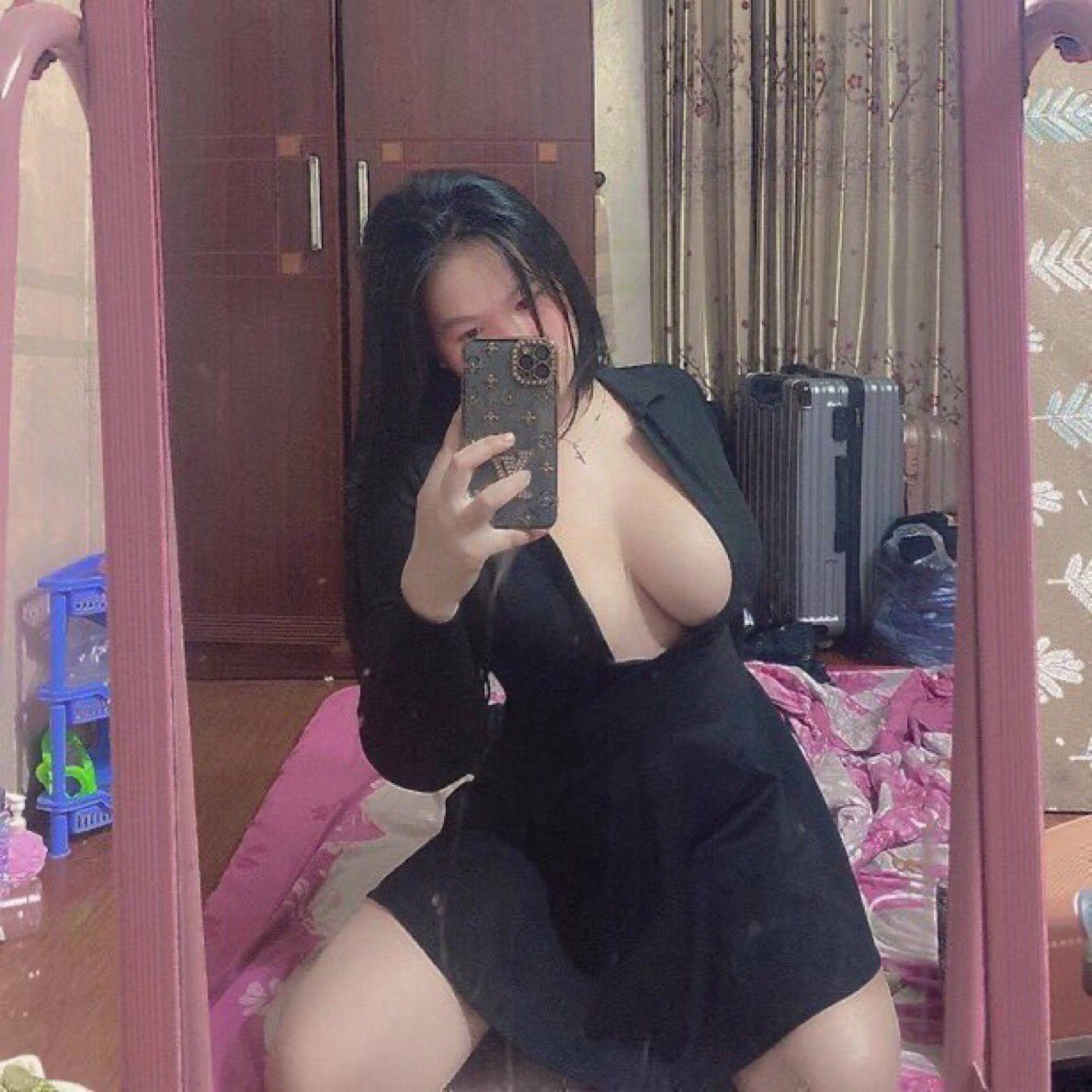 aisugar2001's tweet photo. lol ướt rồi này anh https://t.co/kdMRApCeTk
