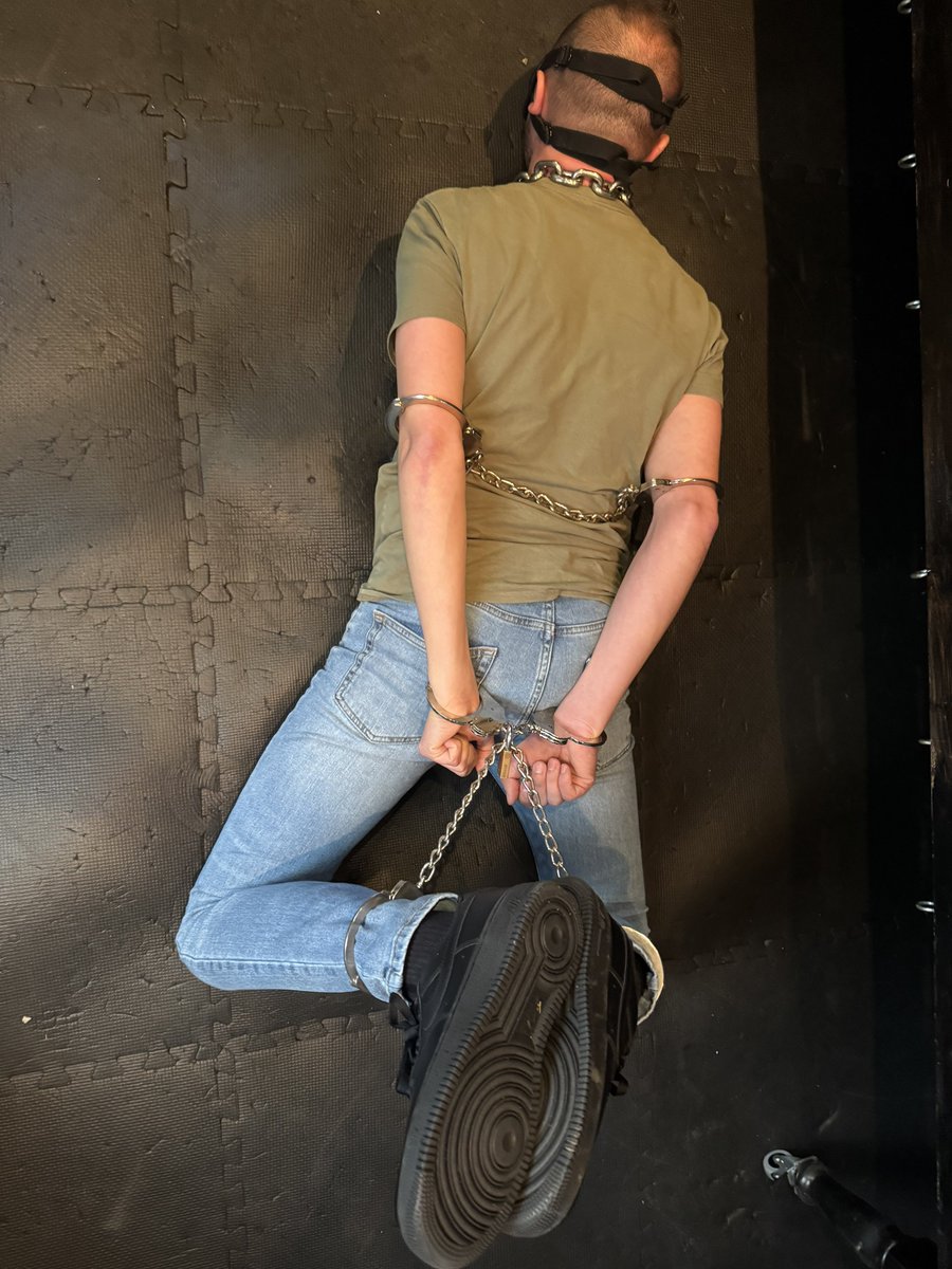 Truly Devil (@truly_devil) on Twitter photo It didn't take long before I was restrained after arriving at <a href="/JamesBondageSX/">JamesBondageSX</a> 's place. 😈
See this and more at:
justfor.fans/DevilAndHellfi… It didn't take long before I was restrained after arriving at <a href="/JamesBondageSX/">JamesBondageSX</a> 's place. 😈
See this and more at:
justfor.fans/DevilAndHellfi…