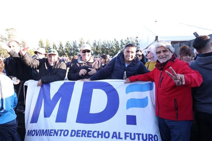 Los trabajadores representados e incluidos dentro de este Movimiento 
<a href="/waltercorreaok/">Walter Correa</a> <a href="/claudialazzaro_/">Claudia Lazzaro</a> 
<a href="/Kicillofok/">Axel Kicillof</a> <a href="/Carli_Bianco/">Carli Bianco</a>