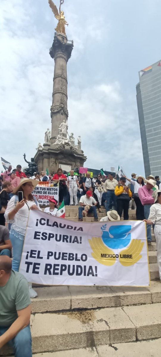 mario_dico50's tweet photo. 🔴 En el Angel ya hay más gente que en todas sus inches casillas ! https://t.co/P9HjESIE5V