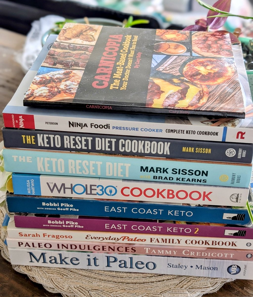 YogaMalas's tweet photo. My health research books over the years. Dukan and Aitkins books I already gave away. Now I mostly use the internet and you guys/gals for everything health/diet. Did you have some of these books? What's your go to? Recommendations? #Healthyaging #keto #diet #paleo #carnicopia https://t.co/bpm94VcBy2
