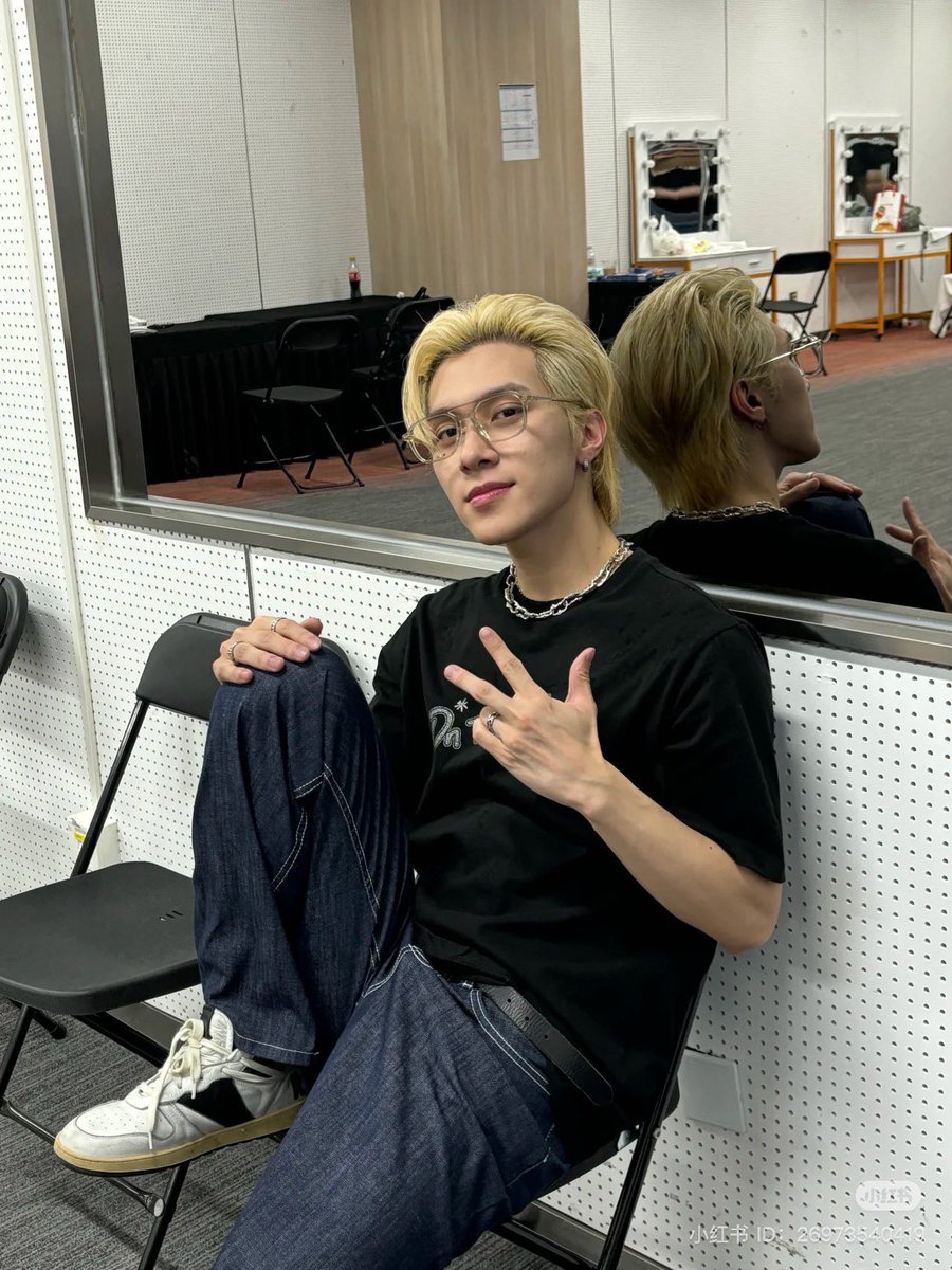 selfolssi ♤ tweet media