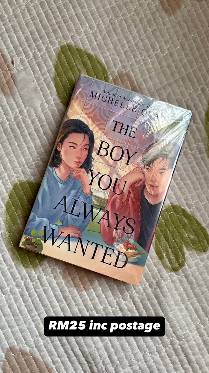 faiqwonu's tweet photo. Hi everyone☺️ if you interested with all of these books, saya jual murah murah sahaja + still sealed with the plastics ☺️👍🏻. can dm me kalau nak beli thank you and please help spread my tweets and again thank you very much 😇🙆🏻‍♀️ https://t.co/edo1ZxAr5b