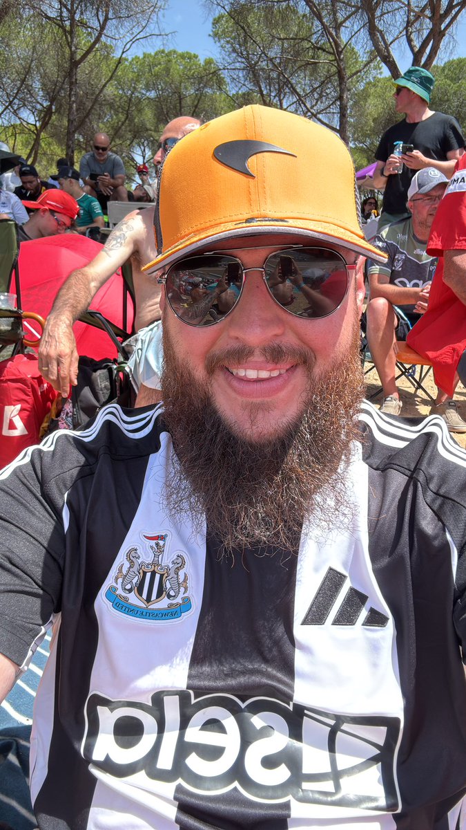 harryiveson's tweet photo. #bigdanburn  isn’t the only one repoing the toon @NUFC at the #SpanishGP #F1SpanishGP https://t.co/7Mq4IO0fJr