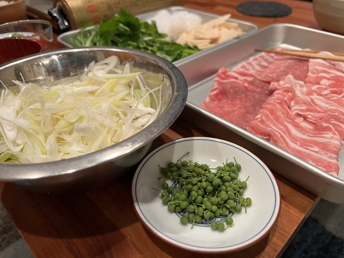 帰り際に実山椒売ってたので山椒鍋！