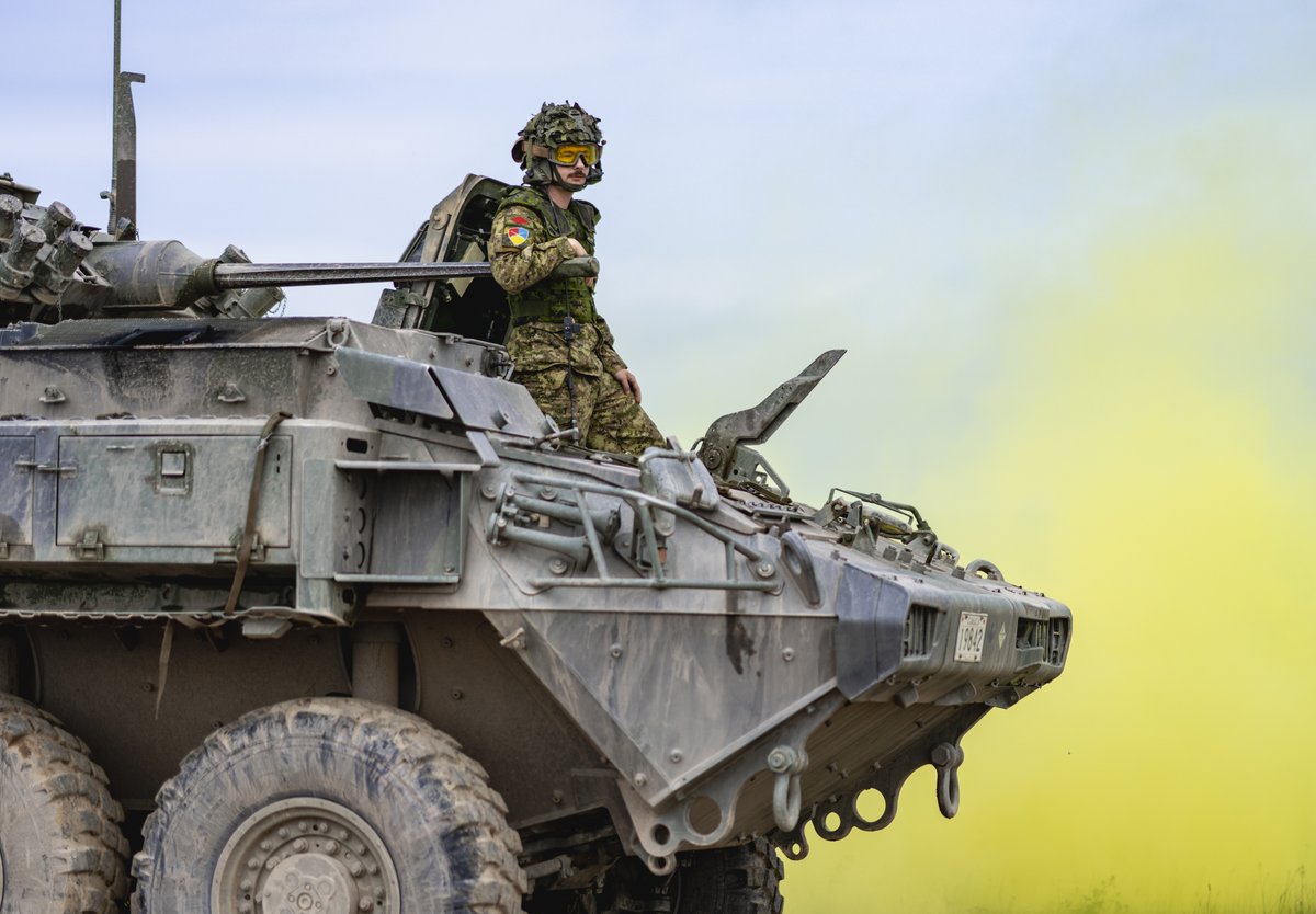 CanadianForces's tweet photo. Happy #CAFDay! Join us in celebrating the people behind the uniform, past and present. Take time today to recognize their immeasurable contributions to Canada and abroad. To all CAF members, thank you for everything you do. 🍁 https://t.co/jmS1SBezOc