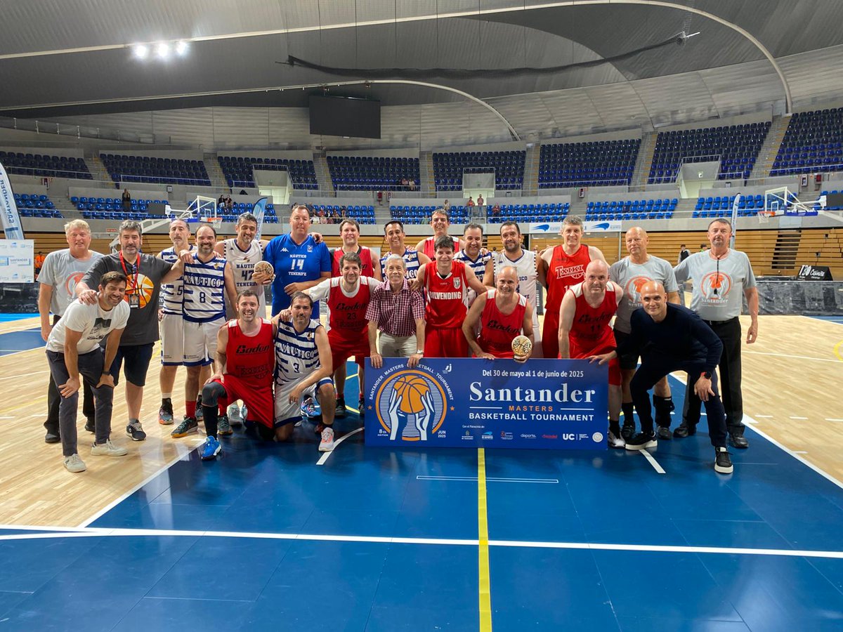 SderMasters's tweet image. FASE FINAL ORO SENIOR
3º y 4º puesto
TXIKI 45 - 22
Club Náutico Tenerife +40 - 19
#SMBT25 #SantanderMastersBasketballTournament