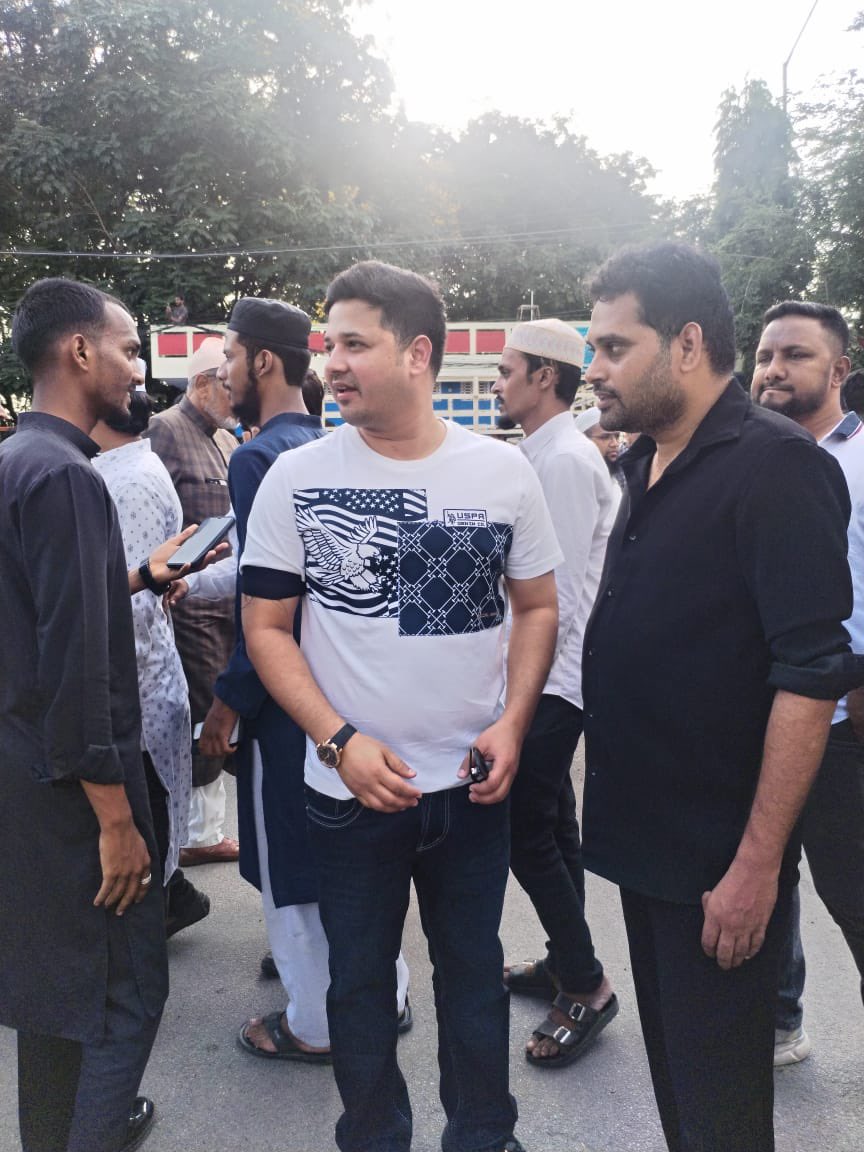 MOHD OMER QURESHI (@mohdomerqureshi) on Twitter photo Today attended #Protest meetings attended by Dharnachowk Hyderabad <a href="/asadowaisi/">Asaduddin Owaisi</a> <a href="/AkbarOwaisi_MIM/">Akbaruddin Owaisi</a> <a href="/Md_MajidHussain/">Majid Hussain</a> Today attended #Protest meetings attended by Dharnachowk Hyderabad <a href="/asadowaisi/">Asaduddin Owaisi</a> <a href="/AkbarOwaisi_MIM/">Akbaruddin Owaisi</a> <a href="/Md_MajidHussain/">Majid Hussain</a>