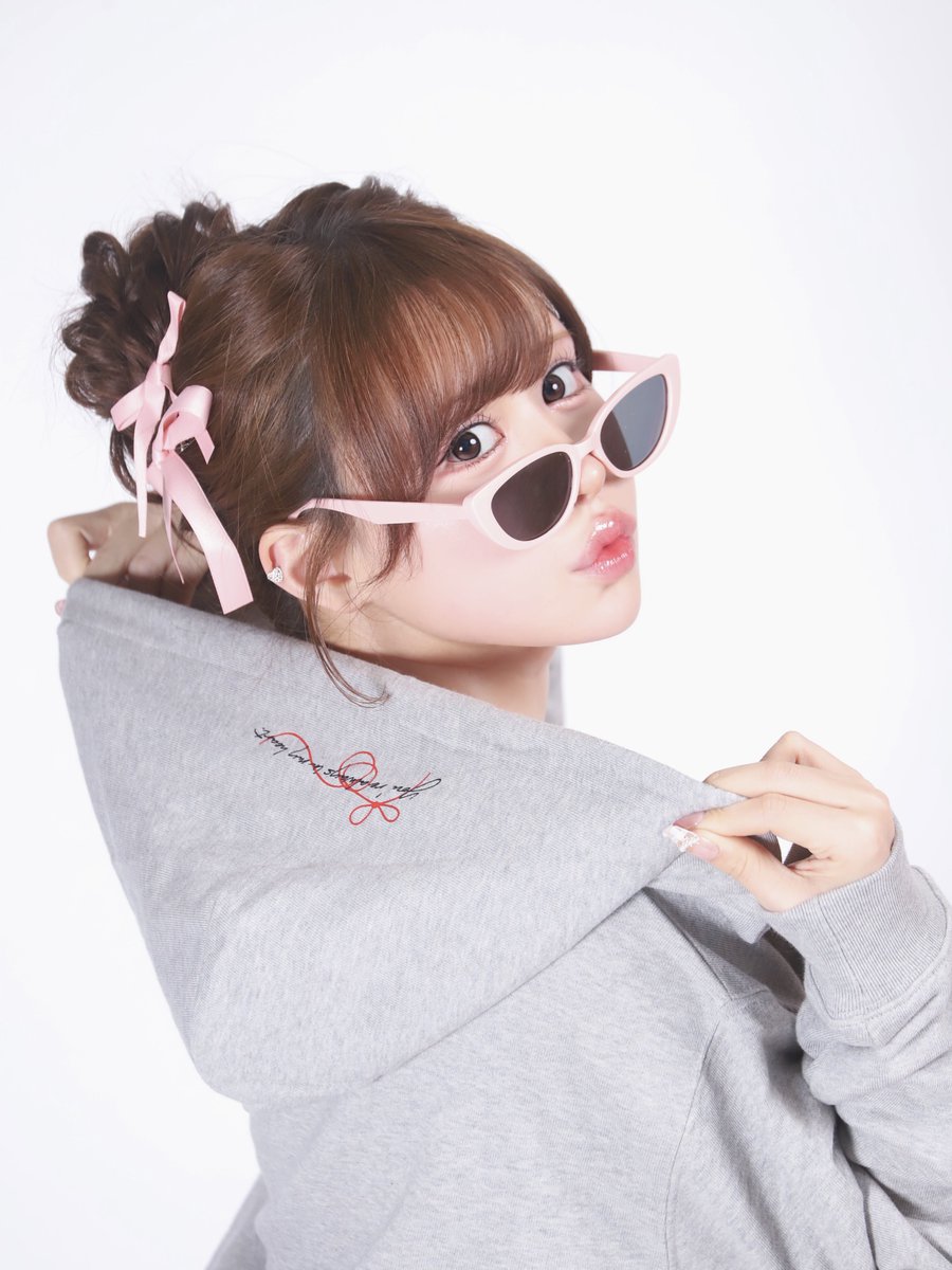 パーカー　GRAY

シンプルだけど、どこか品がある。
どんなインナーとも相性抜群で、季節問わず活躍間違いなし🥹💖 https://t.co/JiJqpkZ8NY
