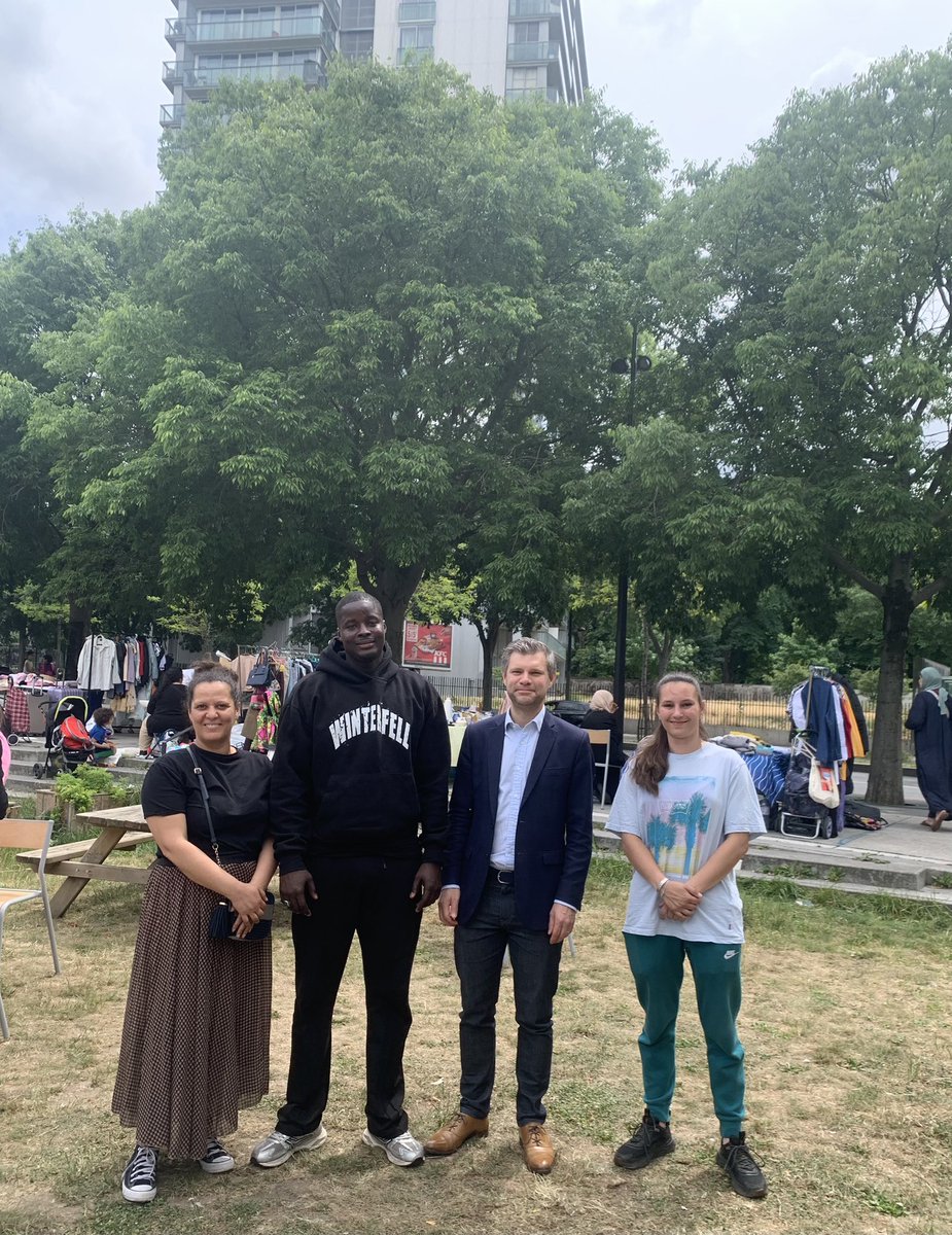 👕👖🛼🏎️ Succès pour cette nouvelle édition du vide-grenier organisé par le Centre Social La Serre Pouchet.

👏👏 Bravo aux habitants du quartier pour leur mobilisation.