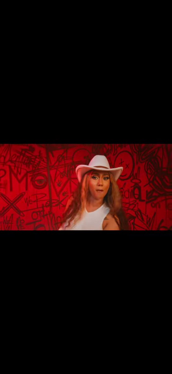 unclefiifii's tweet photo. The haters thought they'd silenced her, but Mona's voice is louder than ever! 🎙️ #MonaIsBack
https://t.co/ofMIEmpNMp https://t.co/HD7EVJRV0B