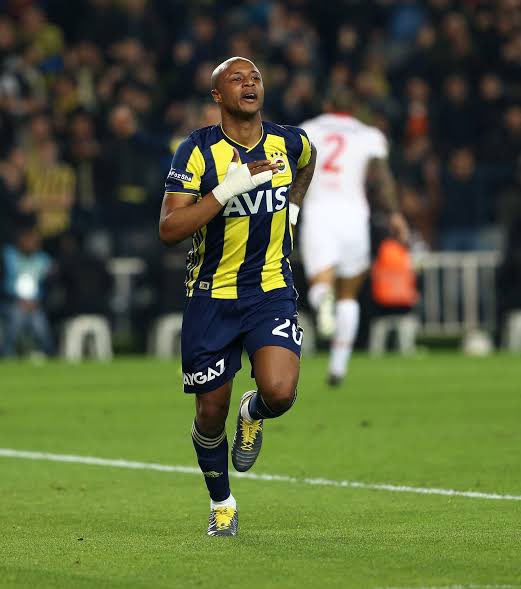 Eli bandajlı afrikalı topçu mu eyvah