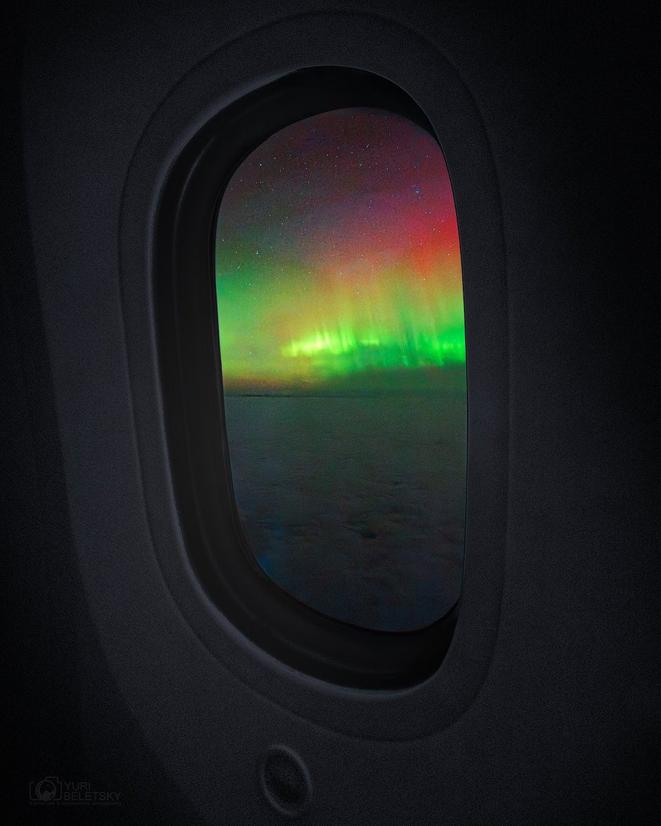 Yuri Beletsky (@ybeletsky) on Twitter photo Just flew from Melbourne 🇦🇺 to Santiago 🇨🇱 on <a href="/LATAM_CHI/">LATAM Chile</a> flight LA804 and saw an incredible aurora from the plane ! 🤩 The sky was alive with soft splashes of light. This flight’s route feels truly special - passing so close to Antarctica, you can almost sense the vastness below. Just flew from Melbourne 🇦🇺 to Santiago 🇨🇱 on <a href="/LATAM_CHI/">LATAM Chile</a> flight LA804 and saw an incredible aurora from the plane ! 🤩 The sky was alive with soft splashes of light. This flight’s route feels truly special - passing so close to Antarctica, you can almost sense the vastness below.