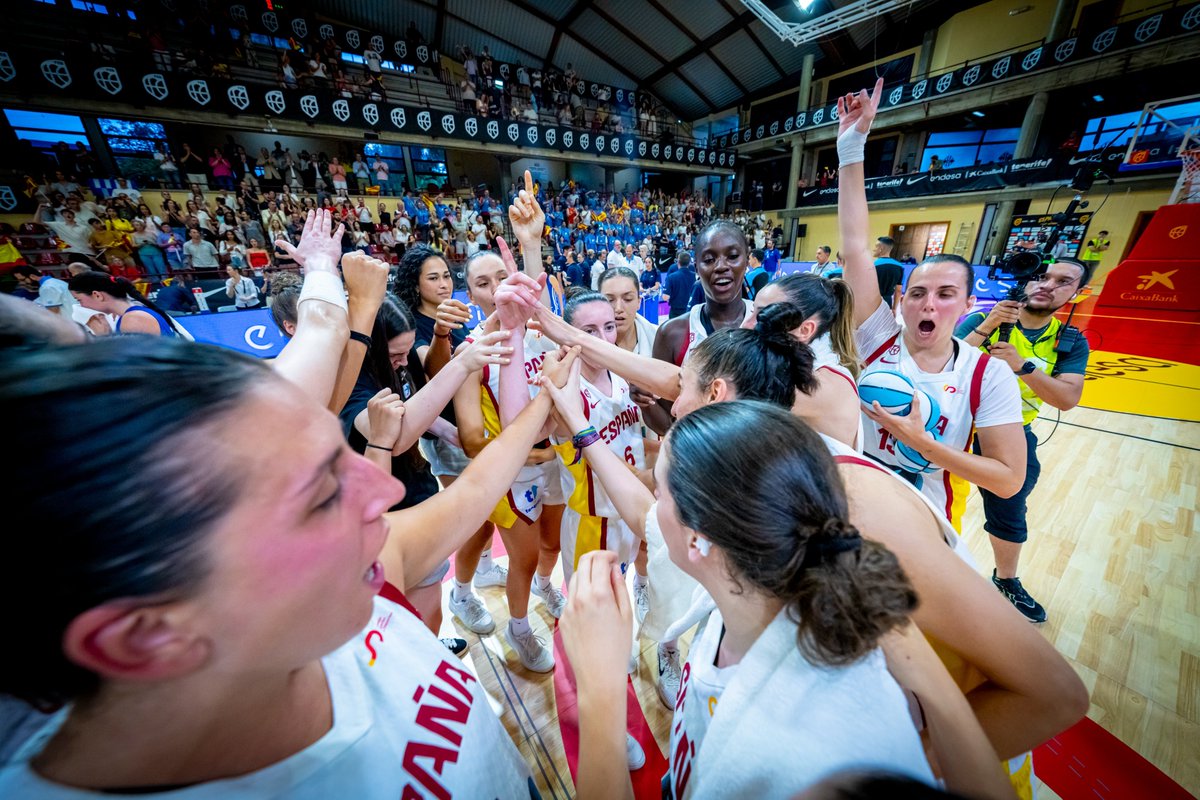 Comité Olímpico Español (@coe_es) on Twitter photo 🏀 𝐍𝐔𝐄𝐕𝐎 𝐑𝐄𝐓𝐎 𝐏𝐀𝐑𝐀 𝐋𝐀 𝐅𝐀𝐌𝐈𝐋𝐈𝐀 🏀
🏆 #ImperiumNostrum
🆚🇮🇹
⏰ 20:00
📌Palau d'Esports d'Inca
🙌 ¡Vamos!
📸 <a href="/BaloncestoESP/">Baloncesto España</a> 🏀 𝐍𝐔𝐄𝐕𝐎 𝐑𝐄𝐓𝐎 𝐏𝐀𝐑𝐀 𝐋𝐀 𝐅𝐀𝐌𝐈𝐋𝐈𝐀 🏀
🏆 #ImperiumNostrum
🆚🇮🇹
⏰ 20:00
📌Palau d'Esports d'Inca
🙌 ¡Vamos!
📸 <a href="/BaloncestoESP/">Baloncesto España</a>