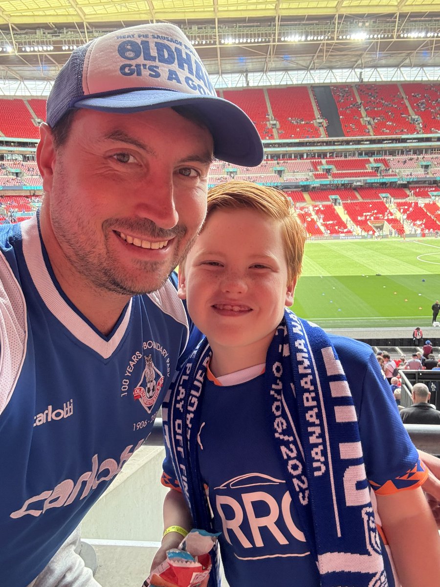 jim_weems's tweet image. #THEVANARANA COME ON LADS!!!