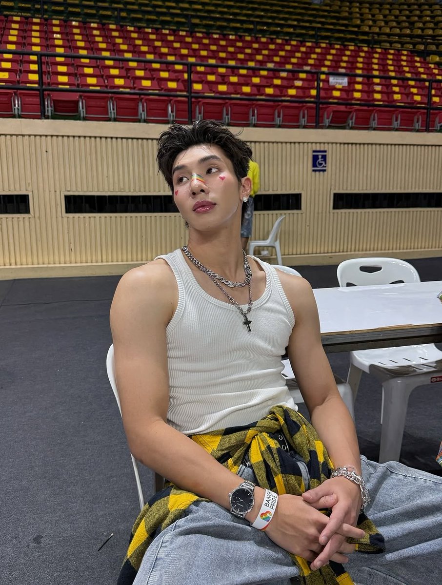 longshilee's tweet image. 𝐈𝐆:_𝐋𝐨𝐧𝐠𝐥𝐞𝐞𝟕📷𝐔𝐩𝐝𝐚𝐭𝐞
01-6-2025
Happy pride month 🏳️‍🌈🫶🏻

#pridemonth
#prideforall
#longlee #longshilee #หล่งลี