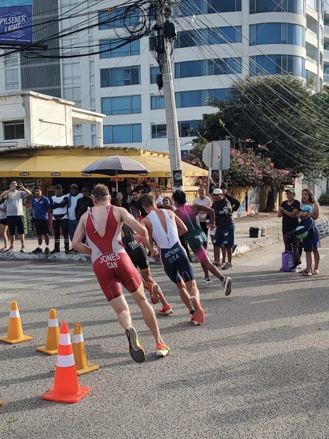 🥉 Bronce para 🇲🇽 en Ecuador 🥉

El triatleta mexicano Yamir Ramos conquistó el tercer lugar en la Copa Continental realizada en Salinas Ecuador.

🥇 Luke Anthony 🇺🇸 53:22
🥈 Gabriel Terán 🇪🇨 54:25
🥉 Yamir Ramos Croda 🇲🇽 53:34

#ccsalinas
