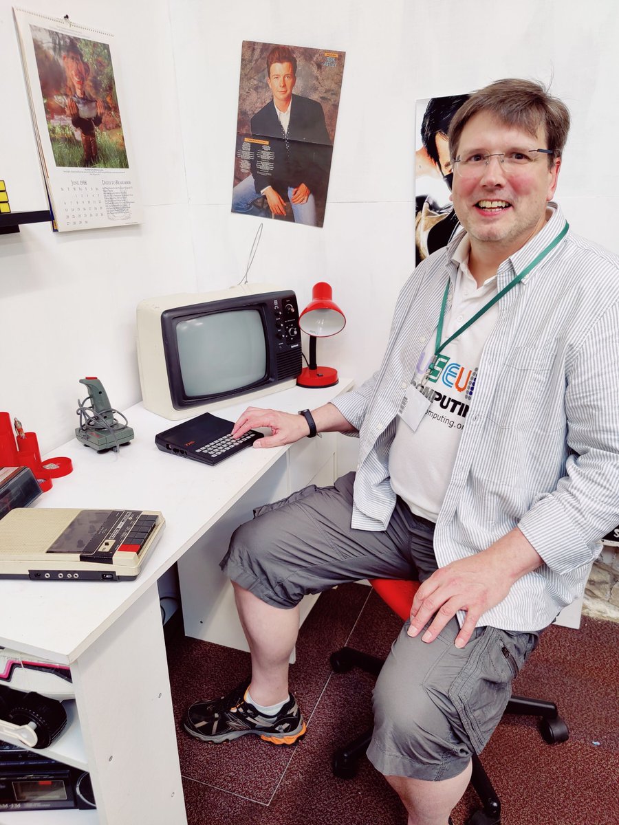 MuseumComputing's tweet image. RetroFest has an 80s bedroom with a choice of computers to pose with. Our volunteers have chosen their favourite computer. Do you agree or would you have chosen differently from the table.
#retro #computer #festival