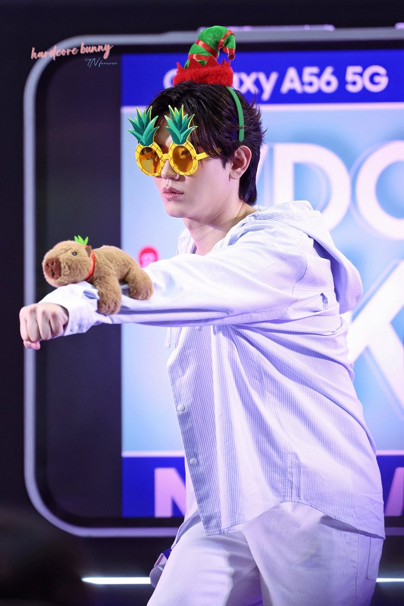 Newwiee with Galaxy A56
#GalaxyXNewwiee
#GalaxyA56 

🍍🤓🍍👊🏼🦫