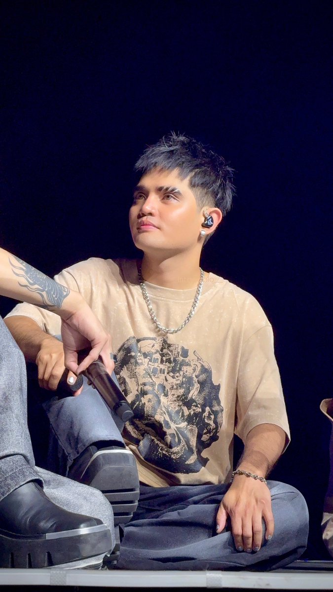 PABLO MAHAL NA MAHAL

BLUE OCEAN FOR MAHALIMA
THE WORLD IS YOURS SB19
<a href="/SB19Official/">SB19 Official</a> #SB19
#SaWWorldTourPH
#SB19_PABLO <a href="/imszmc/">PABLO</a>