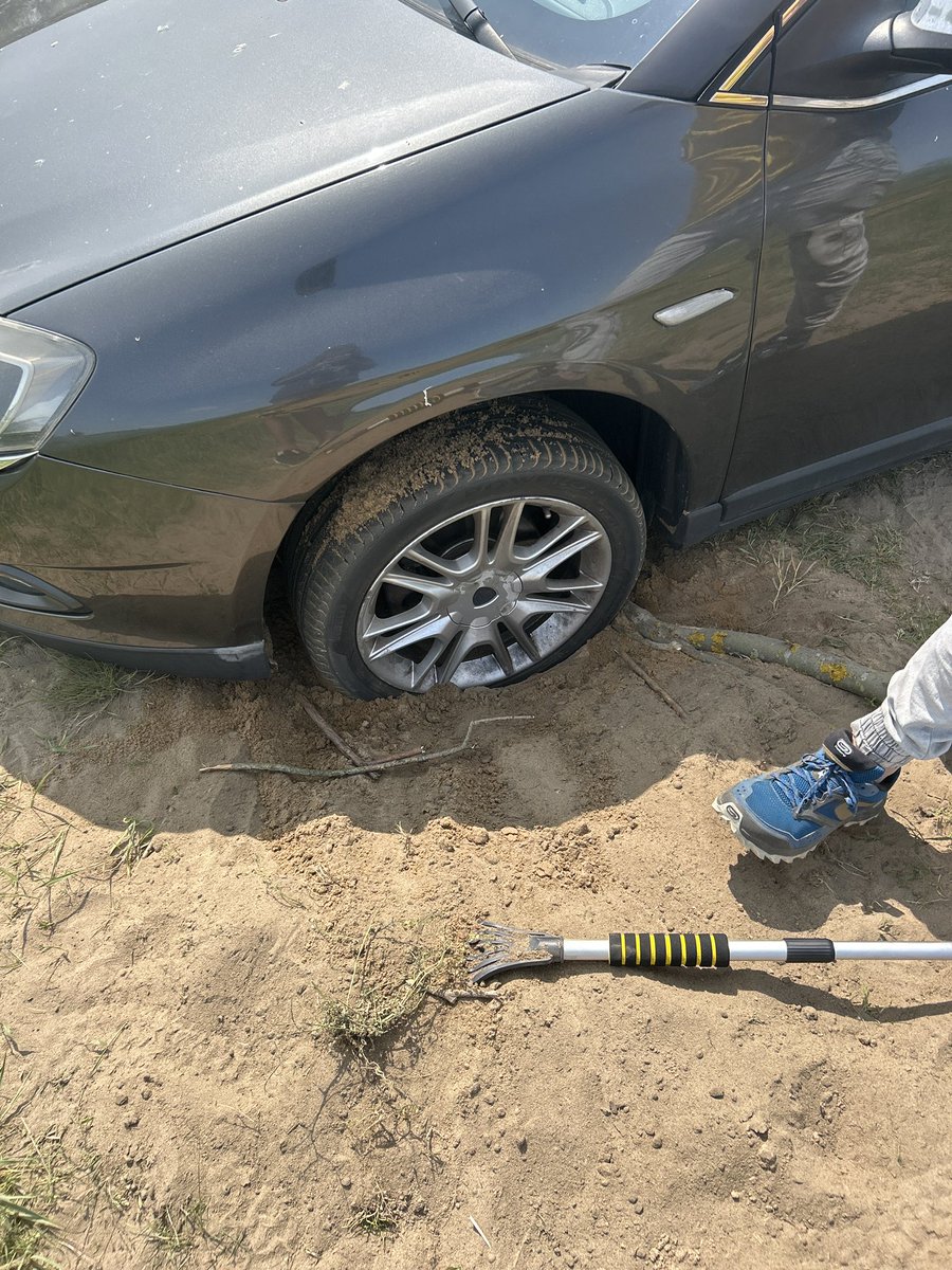 любишь на природе лето встречать, люби и искать польских мужиков, чтобы машину пихать