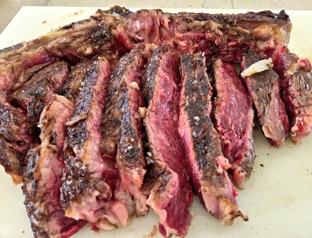 Hacía tiempo que no comíamos filetes a la plancha.