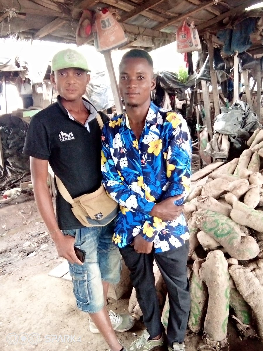 AgeeShater's tweet photo. Am a yam dealer too u can contact me if u need yam https://t.co/7rjC2Y0558