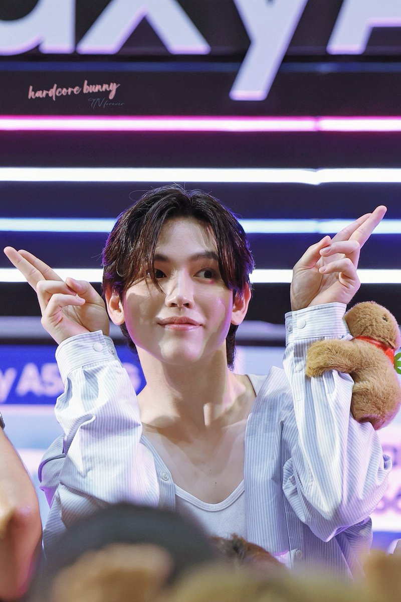 Newwiee with Galaxy A56
#GalaxyXNewwiee
#GalaxyA56 

✌🏼😊✌🏼