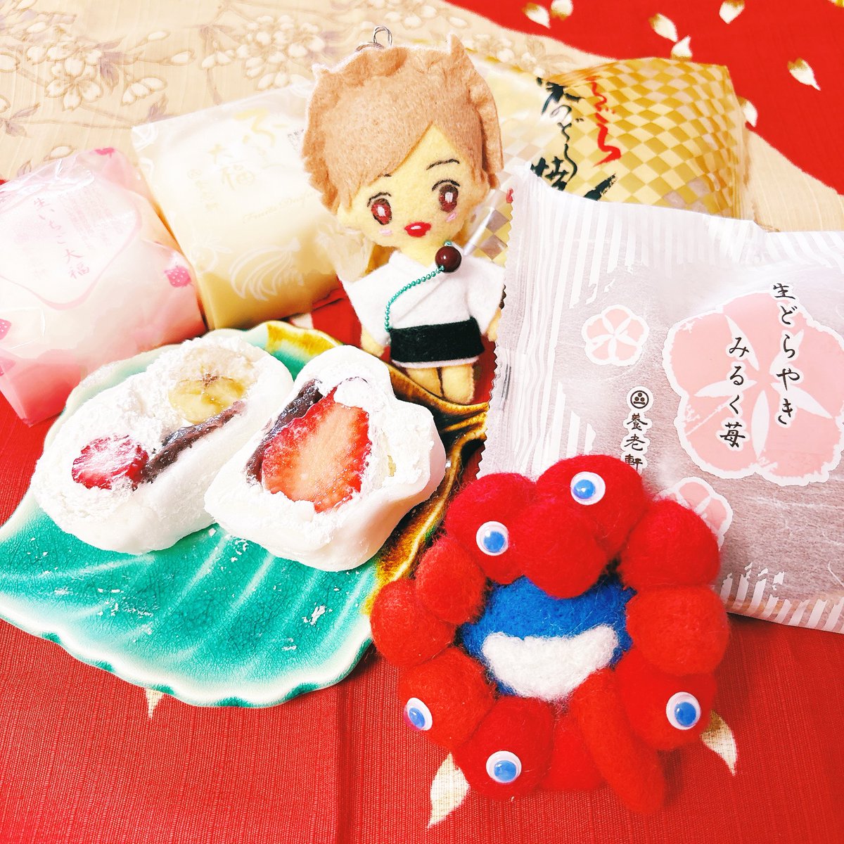 OchanPoy's tweet photo. 羊毛フェルトでミャクミャク作ってみた！
途中で赤のフェルトが無くなったから、半分色が違うけど🤣

万博行く時に連れて行こうかな🎶

 #ミャクミャク #羊毛フェルト #関西万博 #ハンドメイド https://t.co/QhFGdAVDBo
