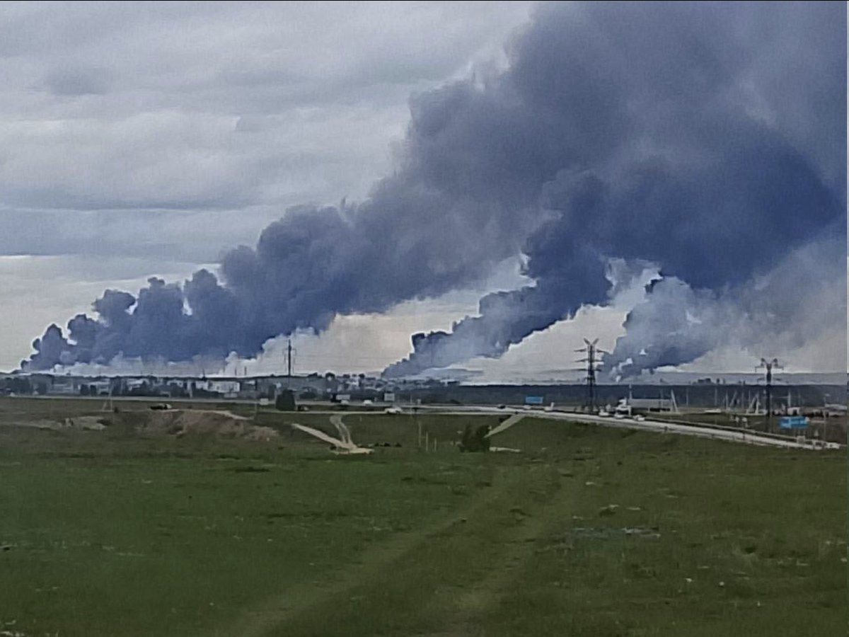 KarjalanNORD's tweet image. Airfields on the Kola Peninsula are key military hubs, and the partisaanit are successfully blowing them up.
The Pohjoinen Veljeskunta operates from Viipuri to the Kola Peninsula, conducting continuous monitoring and targeted task execution.
#FreeKarelia