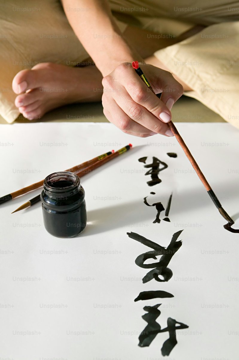 supattrab9's tweet photo. 日本書法、始めたのだけど。難しいけど、字を書く時の集中力がすごい！少しずつ上手くなりたいなーと思ってる😊 #書道 #趣味 #挑戦中 https://t.co/TfeuXBYSA4