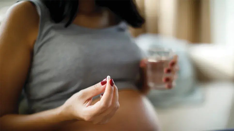 In this new study, the pregnant women taking SSRI or SNRI antidepressants had more than double the risk of postpartum hemorrhage at C-Section.

Hemorrhage is the leading cause of maternal death worldwide.
consultqd.clevelandclinic.org/evaluating-the…