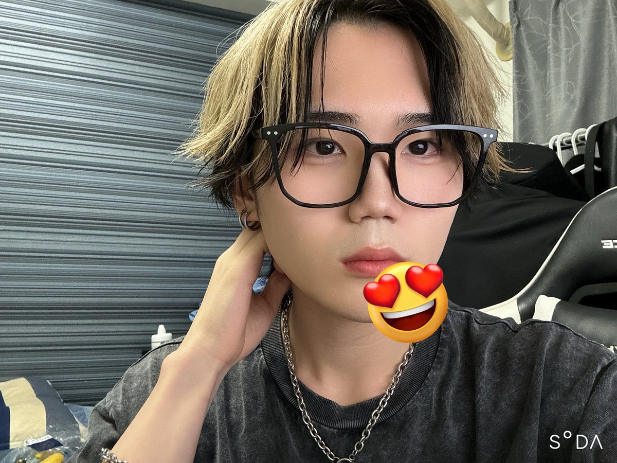 petano_'s tweet photo. さっぱりしたくて髪切ったんですけど
アフター誰が想像できるんですかね本当に https://t.co/Az5053T7BY