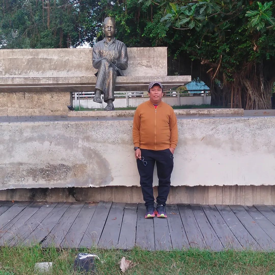 Di Flores Ende, Bung Karno menemukan penjelmaan kongkret dari adanya tentang dasar dan tujuan yang berfungsi sebagai pemersatu bangsa Indonesia yang majemuk. Sementara itu, taman tempat Bung Karno merenung hingga akhirnya mendapatkan gagasan Pancasila 
#harilahirpancasila