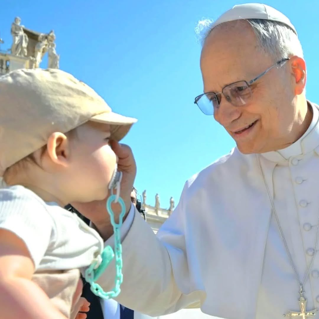 🚨| ÚLTIMA HORA: El papa León XIV vuelve a defender el matrimonio tradicional entre un hombre y una mujer y critica el aborto llamándolo "la libertad de quitar vida". 🇻🇦 ¿Estás de acuerdo con el papa? Yo al 100%.