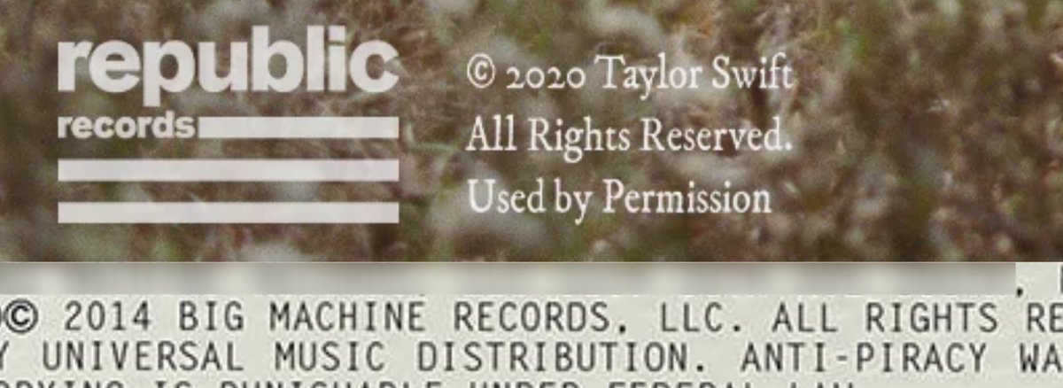في احتمال كبير إن تايلور تعلن طرح ألبوماتها الستة الأولى يحمل اسمها واسم “ريببلك” بدل “بيغ ماشين” في المتاجر — فاستعدوا لصياح تويتر، رغم إن ما أحد أجبر أي شخص يشتري.

أنا شخصيًا عندي بعض النسخ القديمة، ومارح أشتري من جديد لمجرد ان الطبعة تغيرت وصارت تحت شركتها. 
لكن إذا في أحد