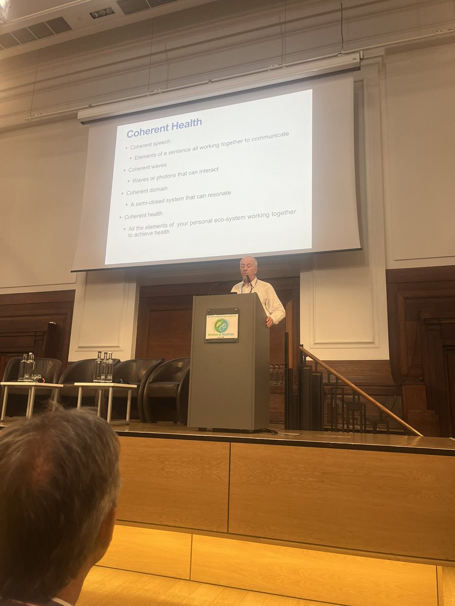 I have so much to learn regarding quantum and light and so have been really looking forward to this lecture on coherent health by dr Damian downing #phc2025