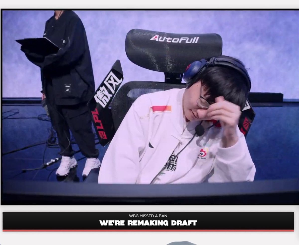 EVERYONE SAY “BOOOOO” AT WEIBO GAMING