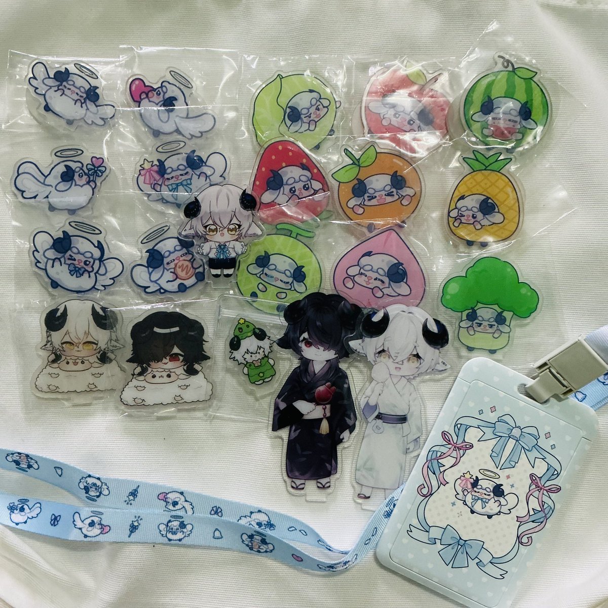 จะไม่ลืมอวดอันนี้เด็ดขาดกั๊บ😭✨ น้องพัดลม <a href="/Lana_xxana/">₊*𐐪 ʙᴀʙʏᴘᴀᴛʟᴏᴍ 𐑂*₊</a> ส่งกอวมาให้ตั้งแต่ก่อนไปคาเฟ่แต่ยังไม่กล้าอัพลงโซเชียลเพราะไม่อยากสปอยน้องๆก่อนไปแจกที่คาเฟ่ ขอบคุณอีกครั้งนะคะ แถมวันนี้เราได้เจอกันสักที🤣 อาจจะไม่ได้คุยกันนานเท่าไหร่แต่ดีใจที่ได้เจอกันนะกั๊บ😳