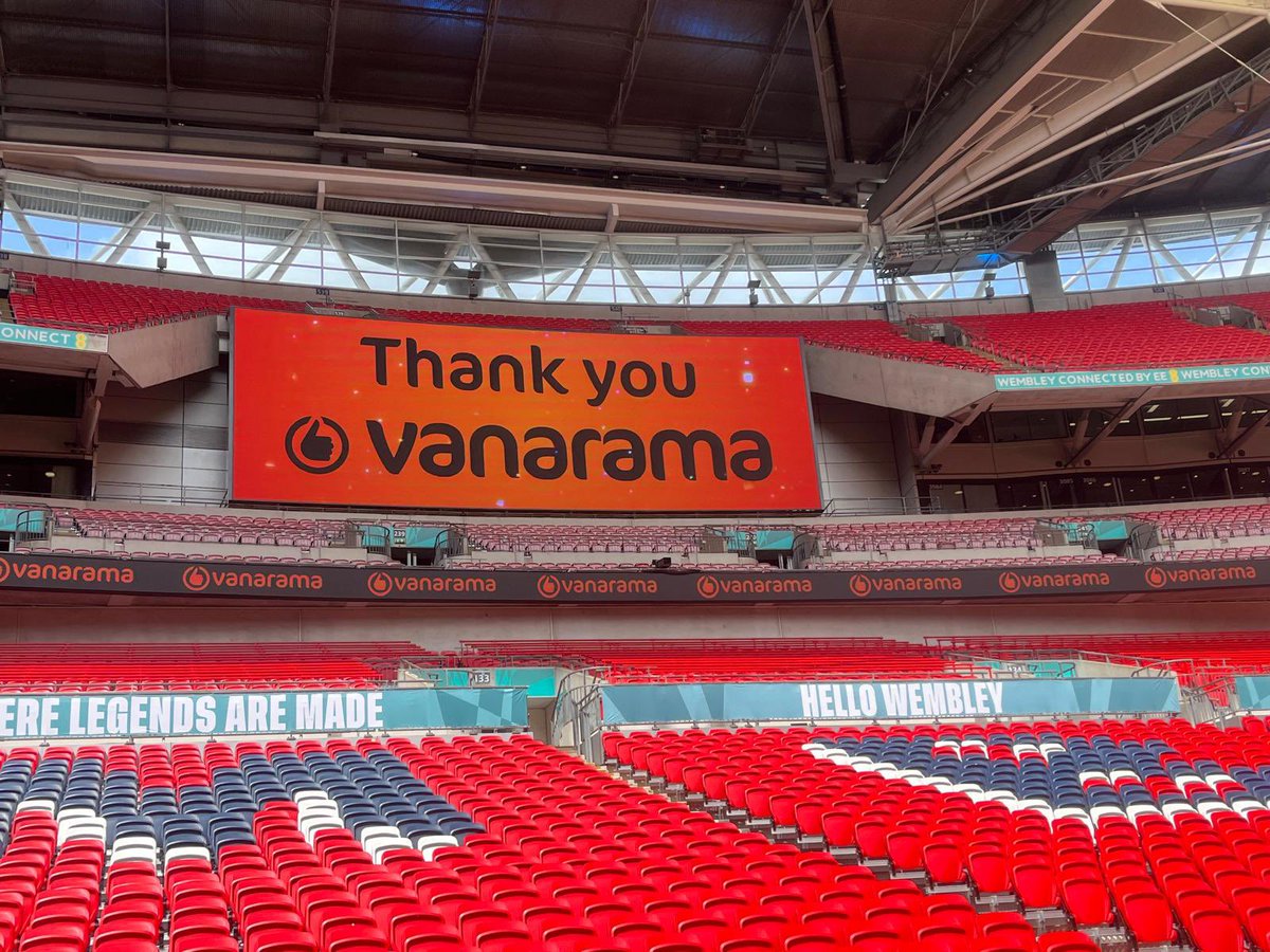 Sports___360's tweet photo. ⚽️In position @wembleystadium for today’s @TheVanaramaNL promotion final between @OfficialOAFC &amp; @SUFCRootsHall!🙌

Excited with what today brings and what is sure to be the biggest play-off final there has been in #NonLeague football!💪

#TheVanarama #EveryAngleCovered https://t.co/KLDLGCbVW5