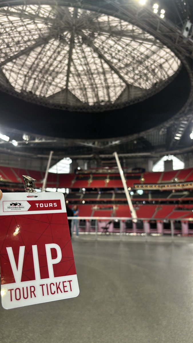PeterLundstromm's tweet image. THE BENZ 🏟️