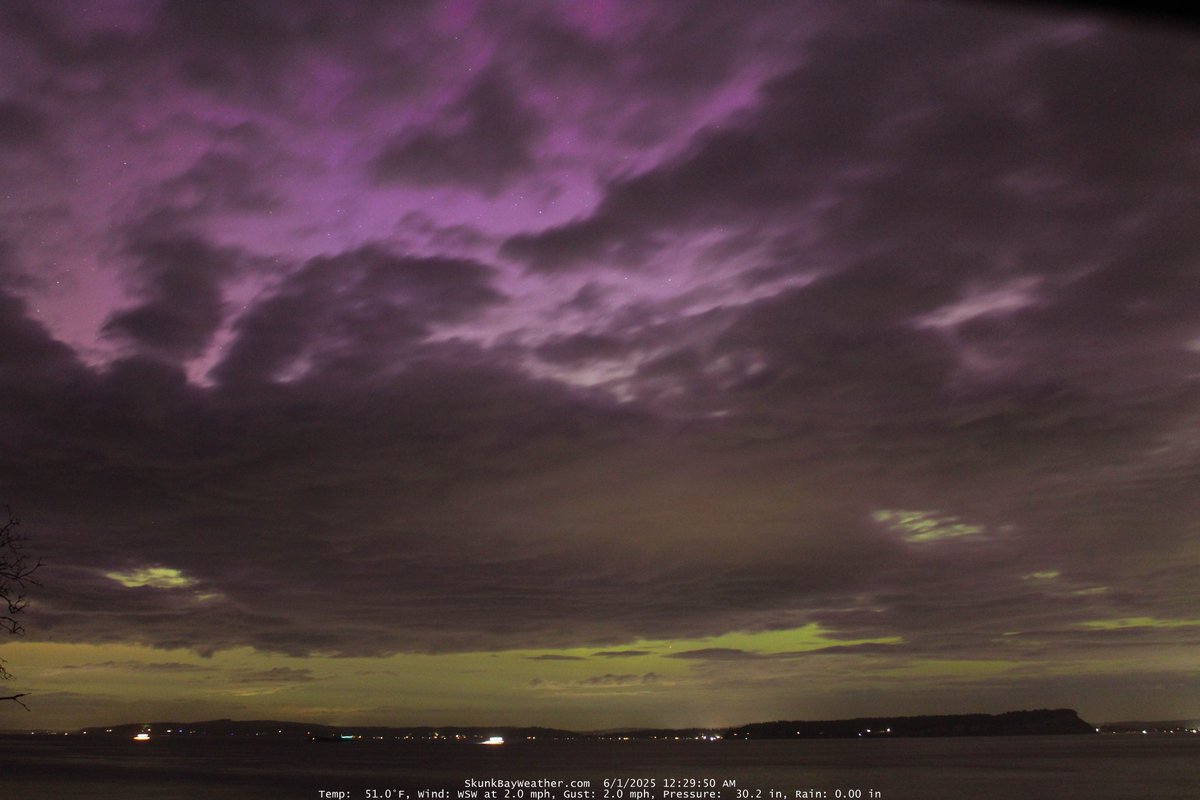 Skunkbayweather (@skunkbayweather) on Twitter photo Aurora showed up a bit early, behind the clouds. #wawx <a href="/NWSSeattle/">NWS Seattle</a> <a href="/ScottSeattleWx/">Scott Sistek</a> <a href="/CraigHerreraTV/">Craig Herrera</a> <a href="/ShannonODKOMO/">Shannon O'Donnell</a> <a href="/Rebecca_Weather/">Rebecca Stevenson</a> <a href="/TheronZahnKOMO/">Theron Zahn</a> <a href="/stellasunwx/">Stella Sun</a> <a href="/AClaibonWx/">Adam Claibon</a> <a href="/AshleyRuizWx/">Ashley Ruiz</a> <a href="/MorganKIRO7/">Morgan Palmer</a> <a href="/NickAllardKIRO7/">Nick Allard</a> <a href="/frankiekatafias/">Frankie Katafias</a> <a href="/abbyacone/">Abby Acone</a> <a href="/timdurkan/">Tim Durkan Photography</a> <a href="/WeatherNation/">WeatherNation</a> Aurora showed up a bit early, behind the clouds. #wawx <a href="/NWSSeattle/">NWS Seattle</a> <a href="/ScottSeattleWx/">Scott Sistek</a> <a href="/CraigHerreraTV/">Craig Herrera</a> <a href="/ShannonODKOMO/">Shannon O'Donnell</a> <a href="/Rebecca_Weather/">Rebecca Stevenson</a> <a href="/TheronZahnKOMO/">Theron Zahn</a> <a href="/stellasunwx/">Stella Sun</a> <a href="/AClaibonWx/">Adam Claibon</a> <a href="/AshleyRuizWx/">Ashley Ruiz</a> <a href="/MorganKIRO7/">Morgan Palmer</a> <a href="/NickAllardKIRO7/">Nick Allard</a> <a href="/frankiekatafias/">Frankie Katafias</a> <a href="/abbyacone/">Abby Acone</a> <a href="/timdurkan/">Tim Durkan Photography</a> <a href="/WeatherNation/">WeatherNation</a>