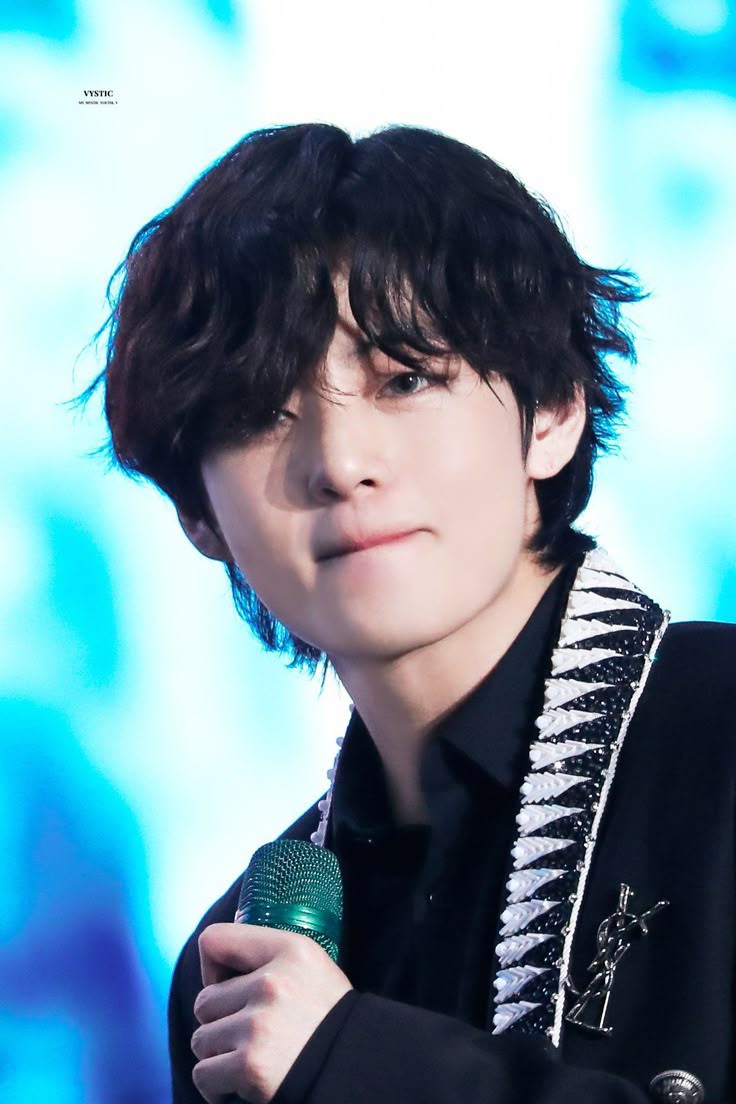 Avenoir. ♡ tweet media