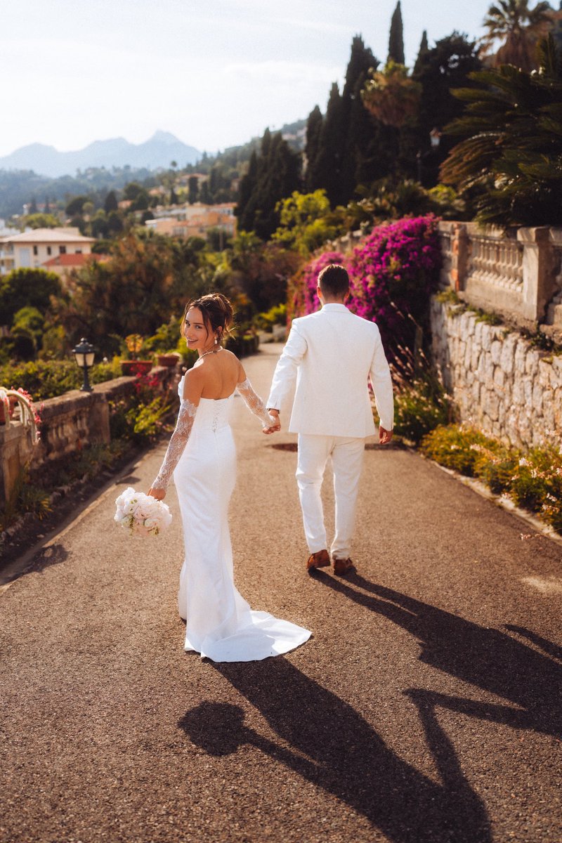 Akyhiro's tweet photo. Hier c’était le 3ème mariage de la saison, y’avait une de ces petites ambiances Dolce Vita; je suis assez content des photos ! ☀️ https://t.co/O5f4SkoS39