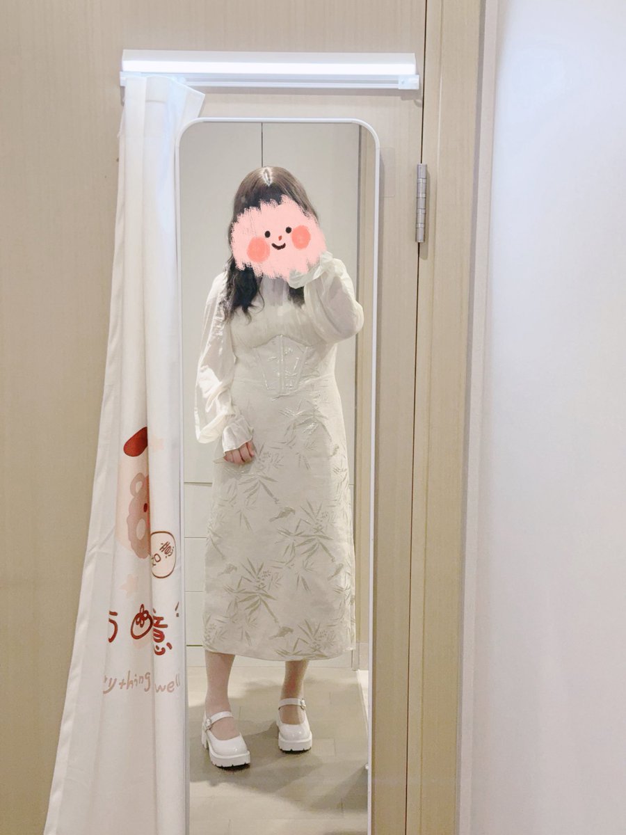 J_qIIIIII's tweet photo. 没腰😭，比端午下了两天雨没法出去玩更悲伤 https://t.co/1lklpwsw5g