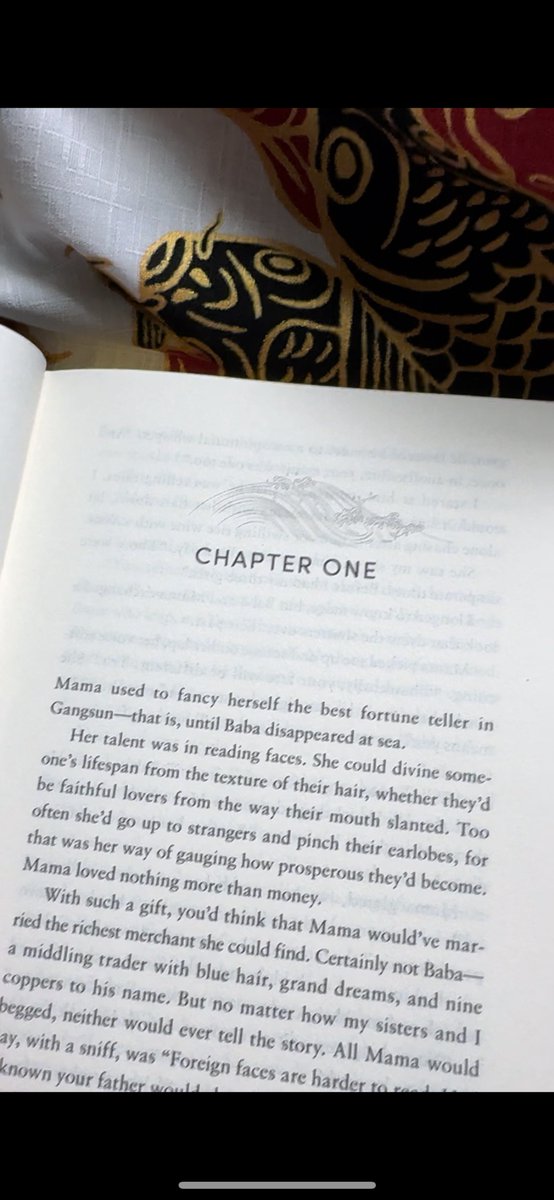 LizLim's tweet photo. Did you know? In A Forgery of Fate, when the wave is above the chapter heading, it means the mc Truyan is on land. When the wave is below the chapter heading, it means she’s underwater 🌊🐉😮

Many thanks to my editor for this extra detail! 🫶

Learn more: https://t.co/6M5riinlVi https://t.co/a7zoB7GT1a