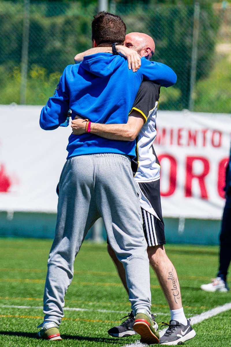 Se acaba una temporada PERFECTA. Desde que llegamos estos chicos solo nos han dado victorias . 19 de 19 De locos!! Gracias a la directiva por dejarnos entrar en el proyecto , a mi gran Mino ( juntos donde haga falta 😍) y a vosotros chicos , lo que habéis hecho es una LOCURA.